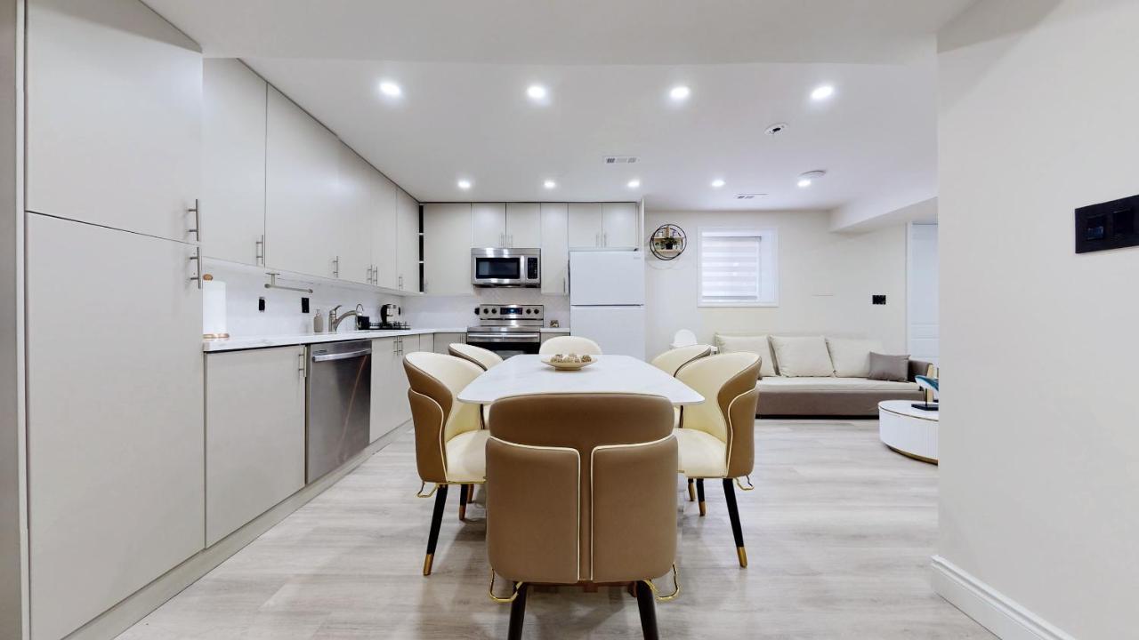 Stunning 2Br Lower Level Unit ヴォーン エクステリア 写真