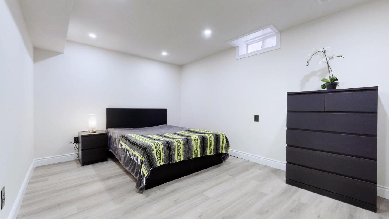 Stunning 2Br Lower Level Unit ヴォーン エクステリア 写真