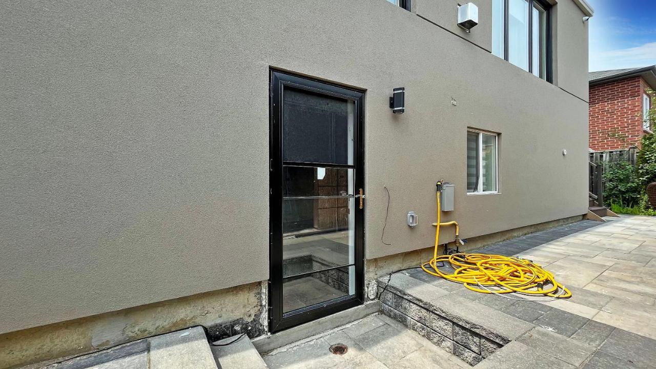 Stunning 2Br Lower Level Unit ヴォーン エクステリア 写真